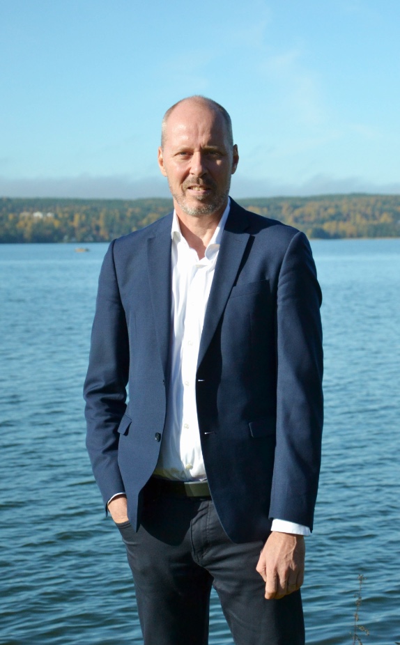 Eerikki Makinen Meve Synthesis